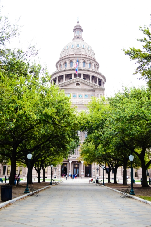 walkway up to the Texas capitol building in Austin